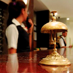 Conserjes y recepcionistas Conserjes y recepcionistas